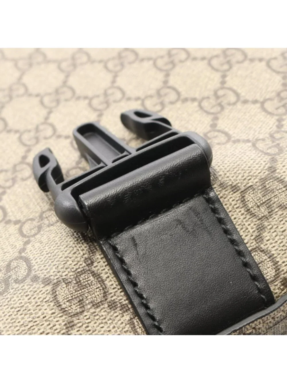 Gucci Shoulder Bag GG Supreme Beige Black Canvas Leather